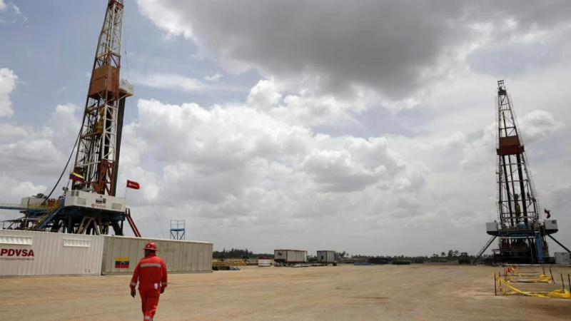 Mỹ khai th&aacute;c lượng dầu khổng lồ từ Venezuela