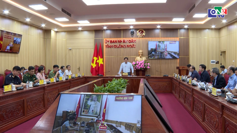 Quảng Ng&atilde;i họp khẩn ứng ph&oacute; với biến động xăng dầu