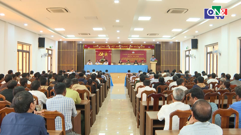 Hội nghị tiếp x&uacute;c giữa cử tri với người ứng cử đại biểu Quốc hội v&agrave; HĐND tỉnh 