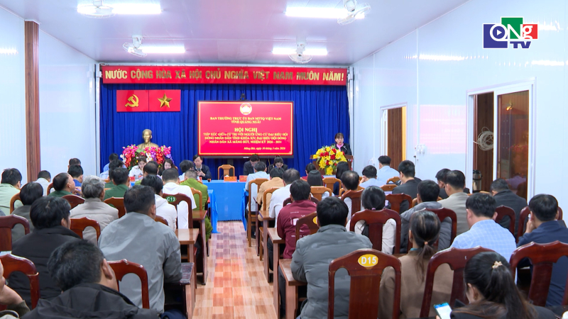 Hội nghị tiếp x&uacute;c giữa cử tri với người ứng cử đại biểu HĐND tỉnh tại x&atilde; Măng B&uacute;t