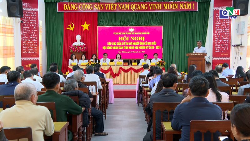 Hội nghị tiếp x&uacute;c cử tri với người ứng cử đại biểu HĐND tỉnh tại phường Cẩm Th&agrave;nh