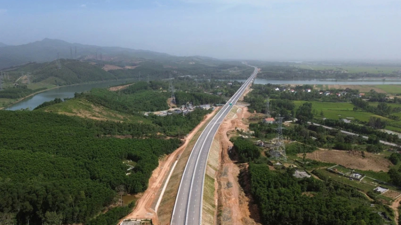 Đề xuất đầu tư cao tốc Quảng Ng&atilde;i &ndash; Kon Tum theo phương thức PPP