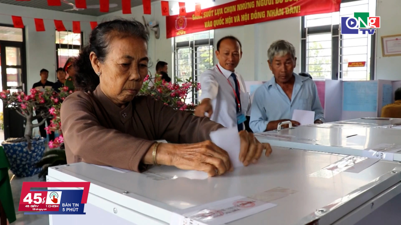 45 gi&acirc;y 1 chạm ng&agrave;y 16/3