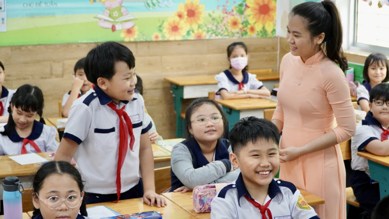 Lương gi&aacute;o vi&ecirc;n dự kiến l&ecirc;n đến hơn 17 triệu đồng từ 1/7 