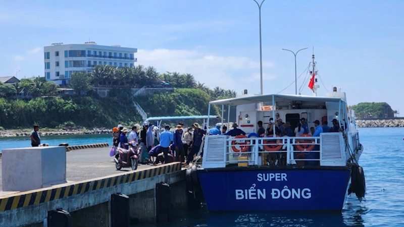 Điều chỉnh lại gi&aacute; v&eacute; t&agrave;u Sa Kỳ - L&yacute; Sơn