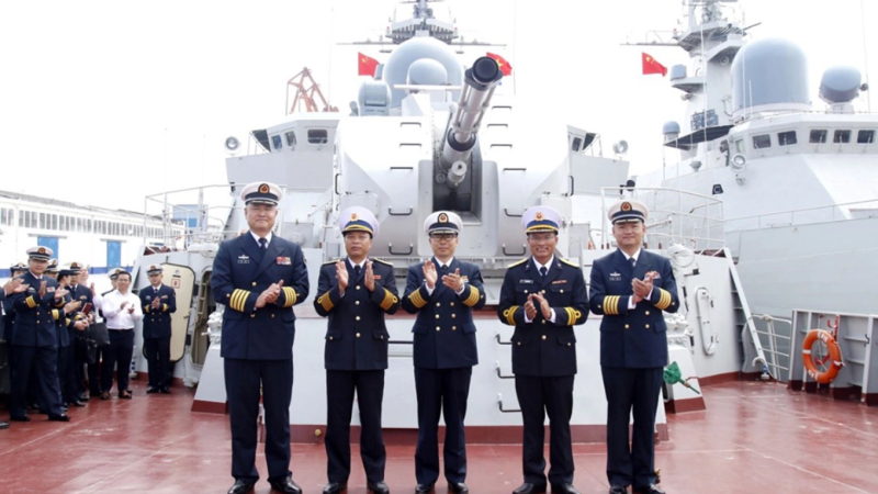 Hải qu&acirc;n Việt Nam - Trung Quốc lần đầu tập bắn đạn thật chống cướp biển