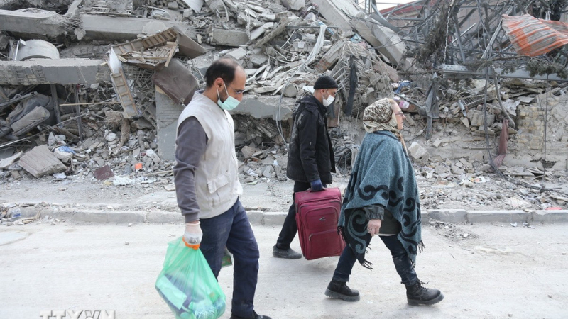 Xung đột Trung Đ&ocirc;ng đẩy kinh tế v&ugrave;ng Vịnh v&agrave;o v&ograve;ng xo&aacute;y rủi ro