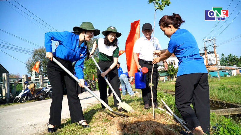 Ph&aacute;t động trồng c&acirc;y &ldquo;V&igrave; một Việt Nam xanh&rdquo;