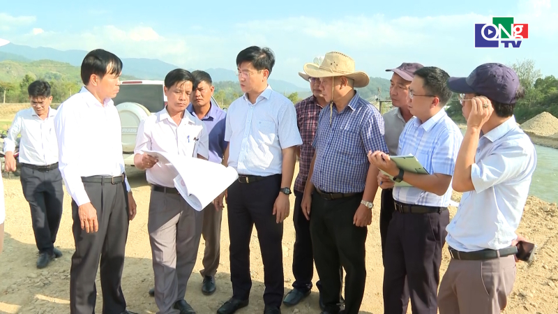 Đẩy nhanh tiến độ, bảo đảm chất lượng c&ocirc;ng tr&igrave;nh bờ k&egrave; s&ocirc;ng P&ocirc; K&ocirc;