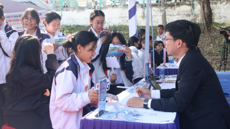 Đẩy mạnh li&ecirc;n kết đ&agrave;o tạo nghề