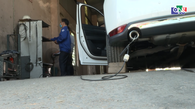 Nhiều &ocirc; t&ocirc; đời cũ kh&ocirc;ng đạt ti&ecirc;u chuẩn kh&iacute; thải theo quy định mới