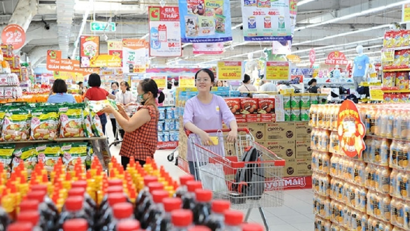 Tổng mức b&aacute;n lẻ h&agrave;ng h&oacute;a v&agrave; doanh thu dịch vụ ti&ecirc;u d&ugrave;ng của tỉnh Quảng Ng&atilde;i đạt hơn 24.000 tỷ đồng 