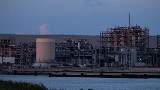 Xuất khẩu LNG to&agrave;n cầu thấp nhất trong 6 th&aacute;ng