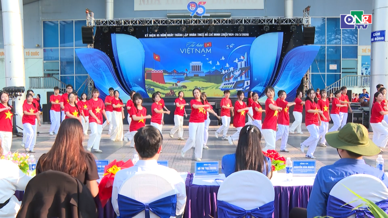 350 đo&agrave;n vi&ecirc;n tranh t&agrave;i Flashmob mừng ng&agrave;y th&agrave;nh lập đo&agrave;n
