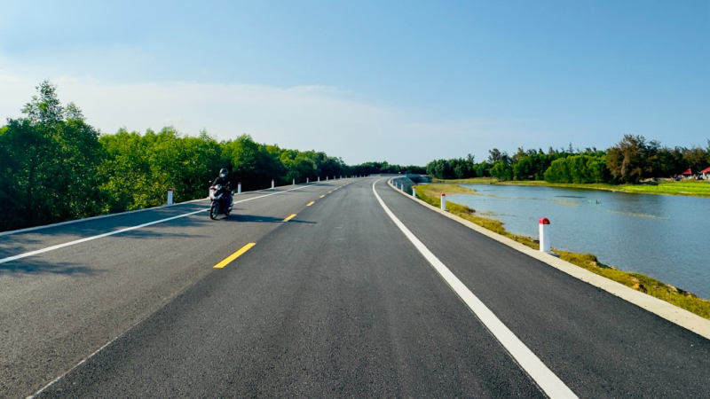 Đẩy nhanh tiến độ, ho&agrave;n thiện tuyến ven biển Dung Quất &ndash; Sa Huỳnh  