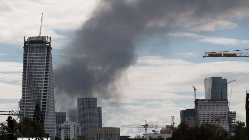 Israel siết chặt hoạt động h&agrave;ng kh&ocirc;ng giữa căng thẳng leo thang