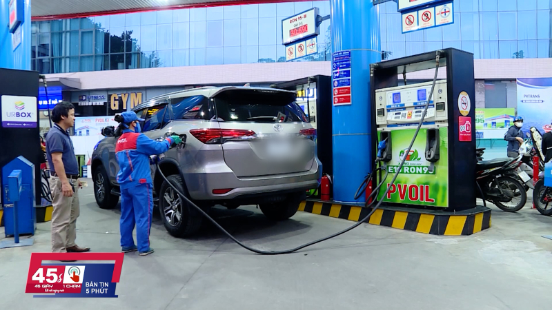 Xăng E10 đ&atilde; sẵn s&agrave;ng tr&ecirc;n thị trường