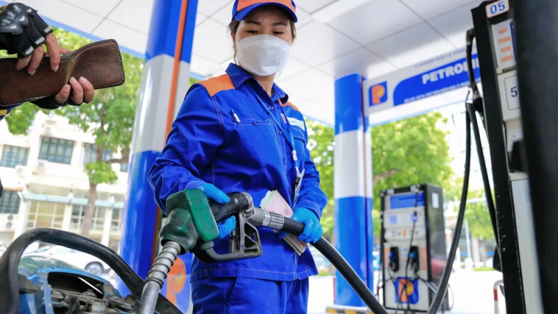 Kh&ocirc;ng gi&aacute;n đoạn nguồn cung xăng dầu