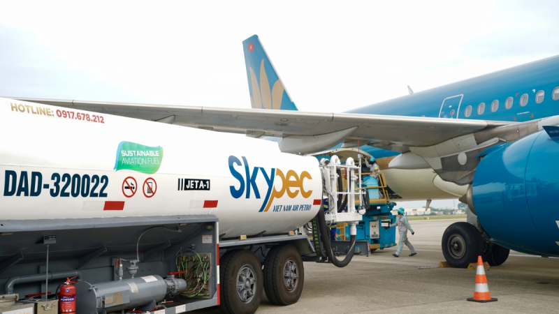 Ng&agrave;nh h&agrave;ng kh&ocirc;ng đề xuất thu phụ ph&iacute; nhi&ecirc;n liệu 