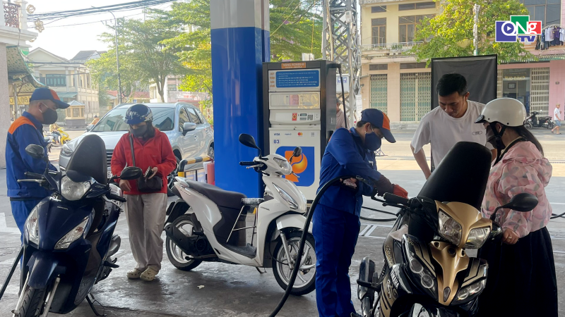 Kh&ocirc;ng gi&aacute;n đoạn nguồn cung xăng dầu