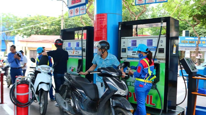 Đủ điều kiện đẩy nhanh lộ tr&igrave;nh xăng sinh học E10