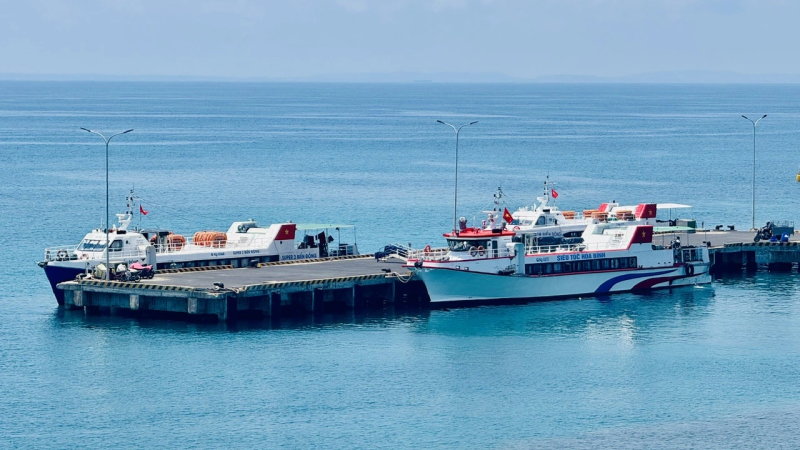 Cảng Bến Đ&igrave;nh được đ&oacute;n t&agrave;u trong v&agrave; ngo&agrave;i nước 