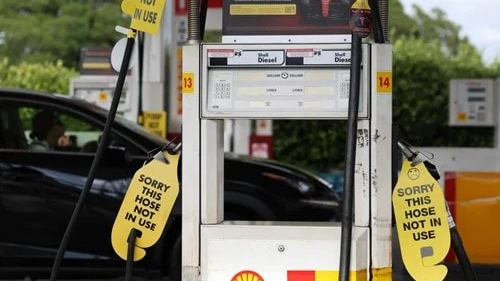 Australia giảm 50% thuế nhi&ecirc;n liệu