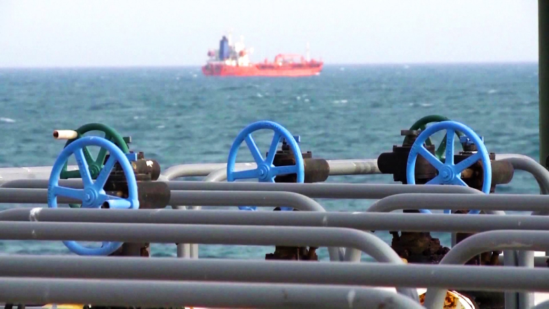 Iran ph&ecirc; duyệt kế hoạch thu ph&iacute; t&agrave;u qua eo biển Hormuz 