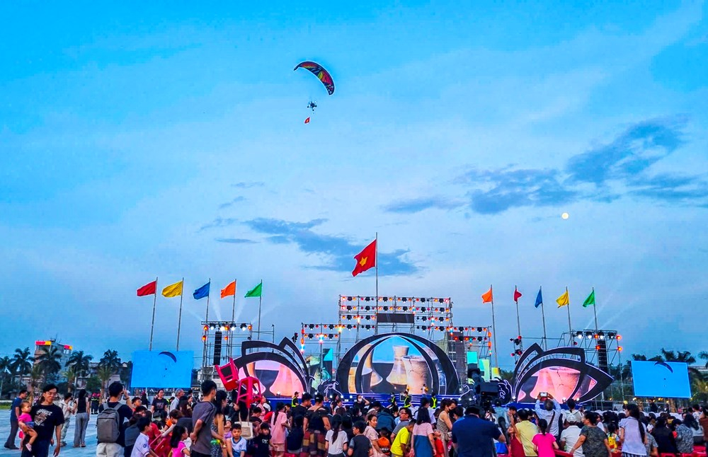 Lễ hội Du lịch Quảng Ngãi mang chủ đề “Khám phá Quảng Ngãi - Nơi thiên nhiên và văn hóa hội tụ”