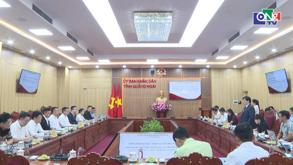 Quang cảnh buổi làm việc.