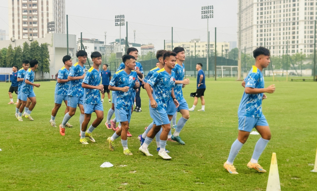 HLV Cristiano Roland khẳng định toàn đội đã dồn 100% tâm sức chuẩn bị cho giải đấu.