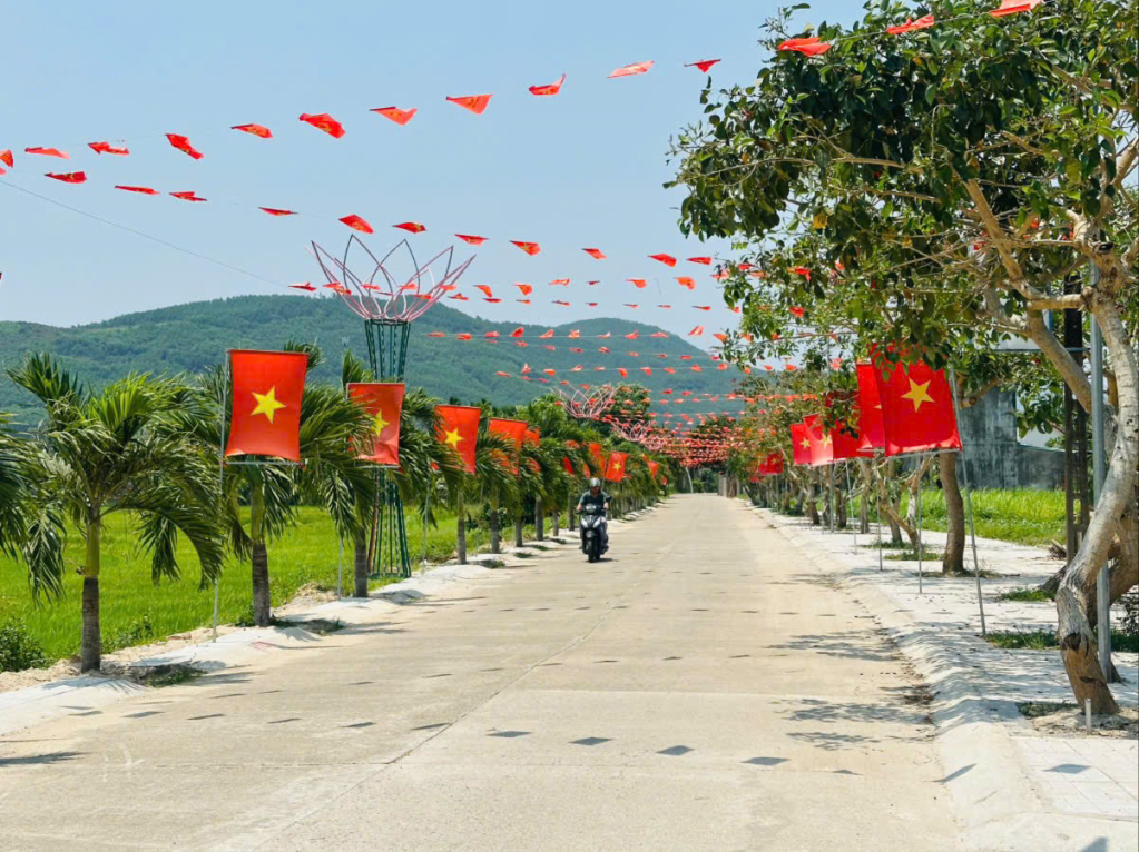 Hạ tầng giao thông xã Đình Cương ngày càng hoàn thiện theo hướng sáng, xanh, sạch, đẹp.  