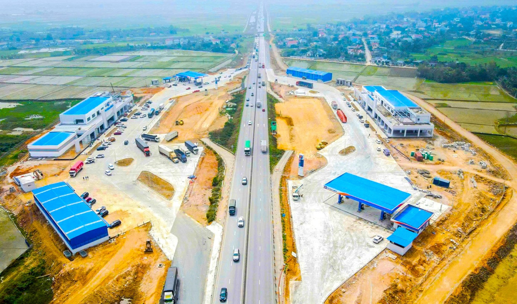 Trạm dừng nghỉ cao tốc Mai Sơn - Quốc lộ 45 qua tỉnh Thanh Hóa đang dần hoàn thiện.