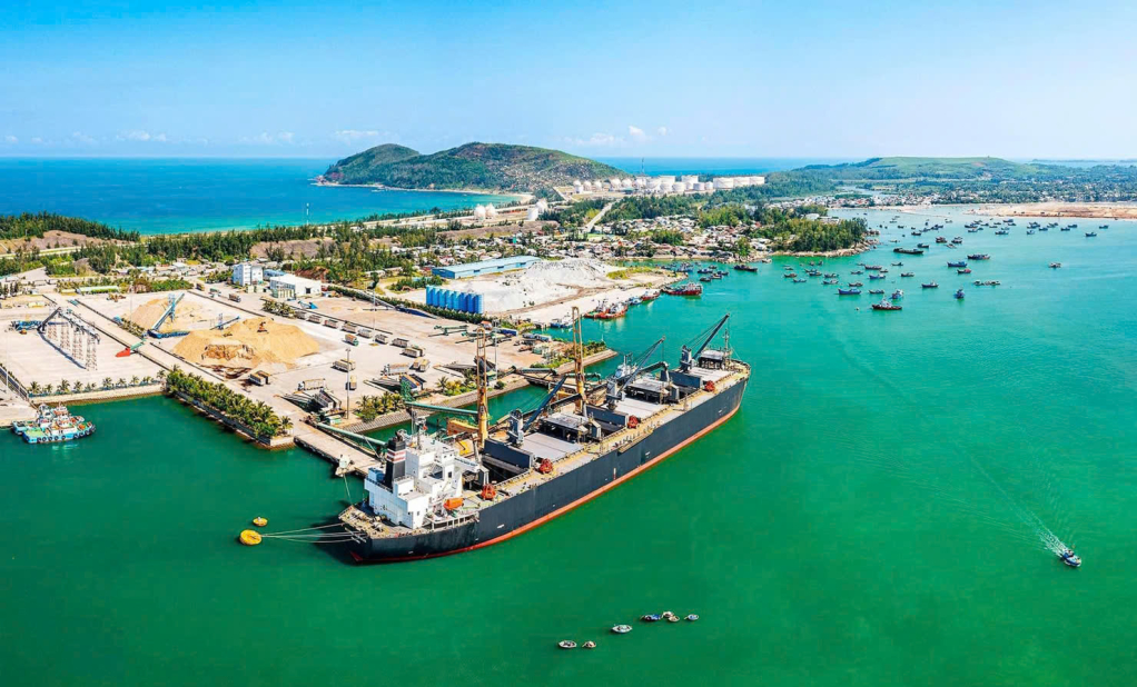 Cảng Dung Quất.