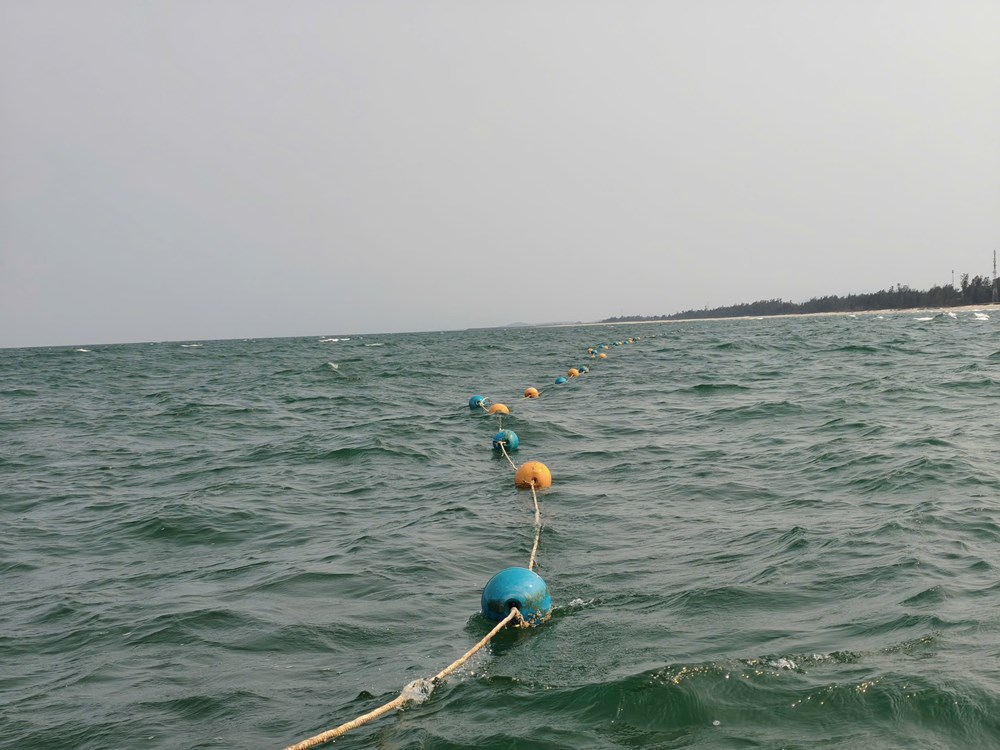 Khu vực tắm biển được phân định rõ ràng, góp phần hạn chế nguy cơ đuối nước.