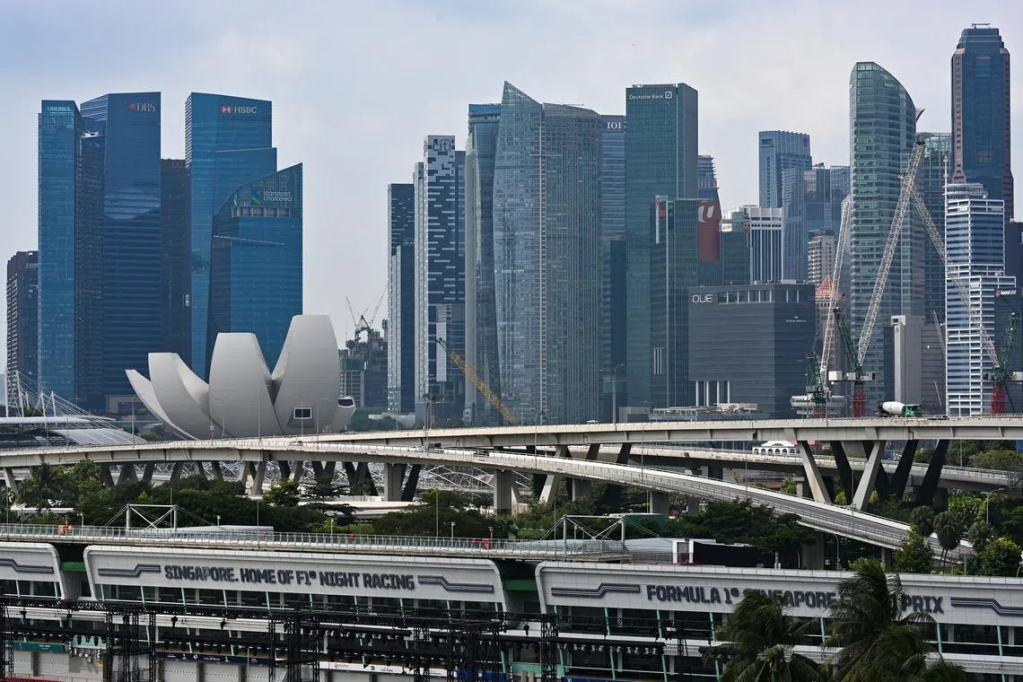 Singapore phối hợp ứng phó biến động kinh tế.