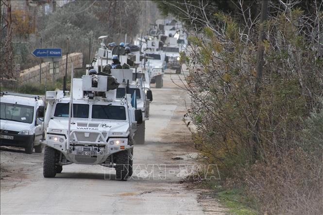 Lực lượng lâm thời LHQ tại Liban tuần tra ở khu vực Khiam. Ảnh: THX/TTXVN