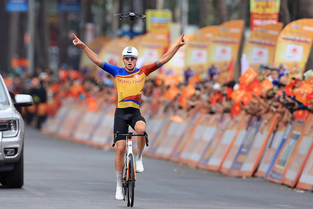 Christoph Janssen lần thứ 2 giành chiến thắng chặng tại Cúp truyền hình TP.HCM 2026.