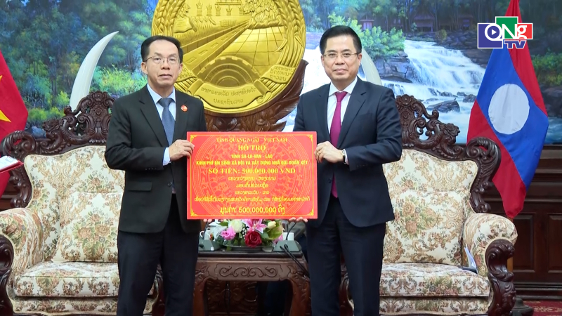 Chủ tịch UBND tỉnh thăm, ch&uacute;c Tết tại tỉnh Salavan, nước Cộng h&ograve;a D&acirc;n chủ Nh&acirc;n d&acirc;n L&agrave;o