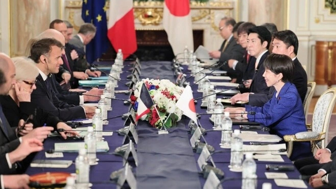 Nhật Bản v&agrave; Ph&aacute;p thảo luận về t&igrave;nh h&igrave;nh Trung Đ&ocirc;ng