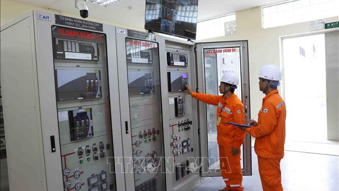 Nhu cầu sử dụng điện to&agrave;n quốc lần đầu vượt 1 tỷ kWh trong năm 2026 