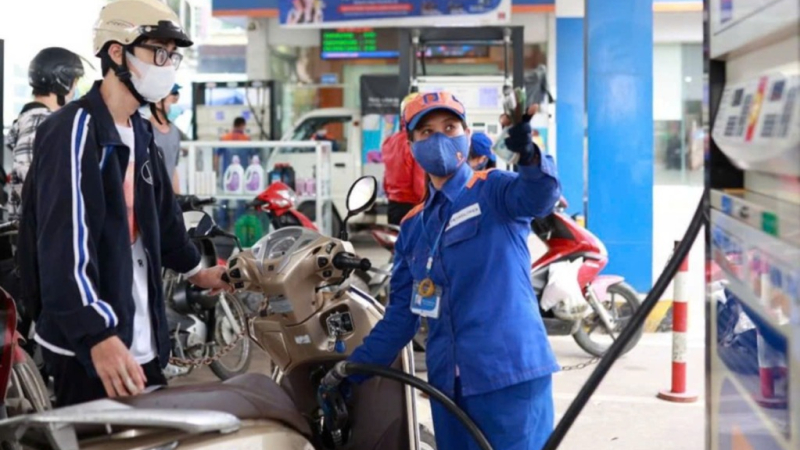 Ti&ecirc;u thụ xăng dầu tại Quảng Ng&atilde;i giảm mạnh trong th&aacute;ng 3