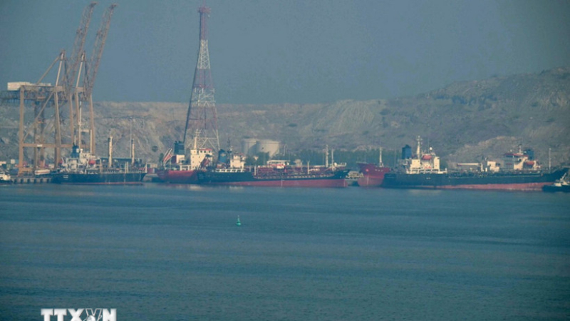 Li&ecirc;n minh hơn 40 quốc gia l&ecirc;n kế hoạch giải cứu 2.000 t&agrave;u mắc kẹt tại eo biển Hormuz 