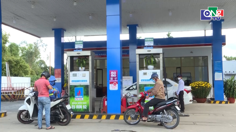 Sản lượng ti&ecirc;u thụ xăng, dầu giảm từ 15 - 20%