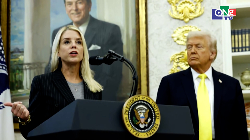 Tổng thống Mỹ Donald Trump sa thải Bộ trưởng Tư ph&aacute;p 