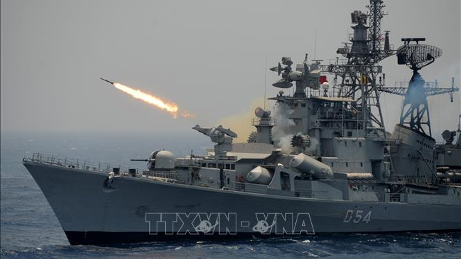 Ấn Độ tăng cường sức mạnh hải qu&acirc;n