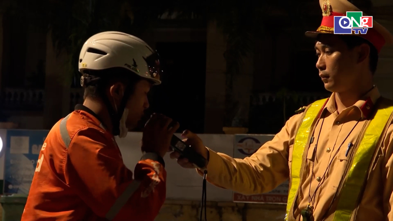 Xử phạt tr&ecirc;n 18 tỷ đồng vi phạm nồng độ cồn