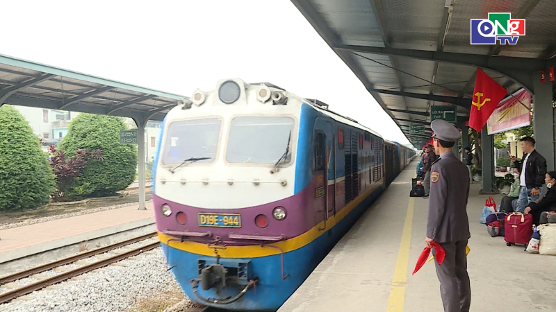 Điều chỉnh tăng gi&aacute; v&eacute; t&agrave;u hỏa v&agrave; cước vận chuyển