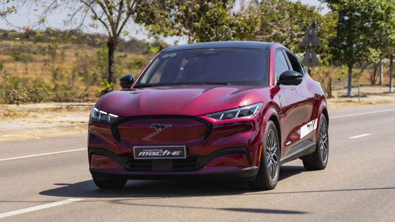 Thị trường &ocirc; t&ocirc; điều chỉnh gi&aacute;, c&oacute; mẫu xe giảm đến gần 1 tỷ đồng 