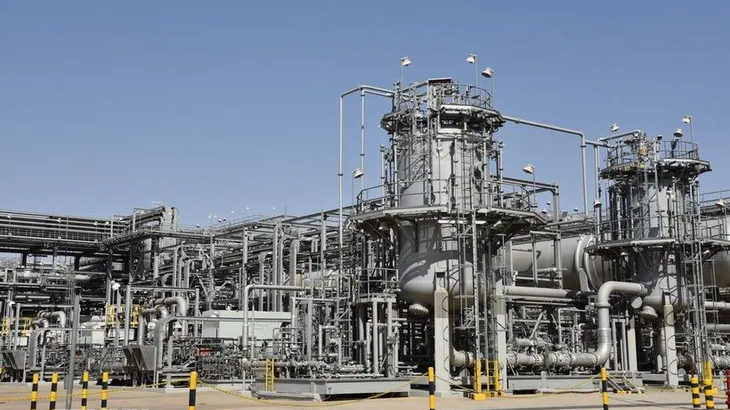 OPEC+ tăng hạn ngạch sản xuất dầu mỏ 